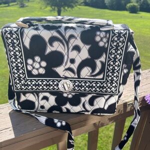 Vera Bradley Black/White purse - like new!